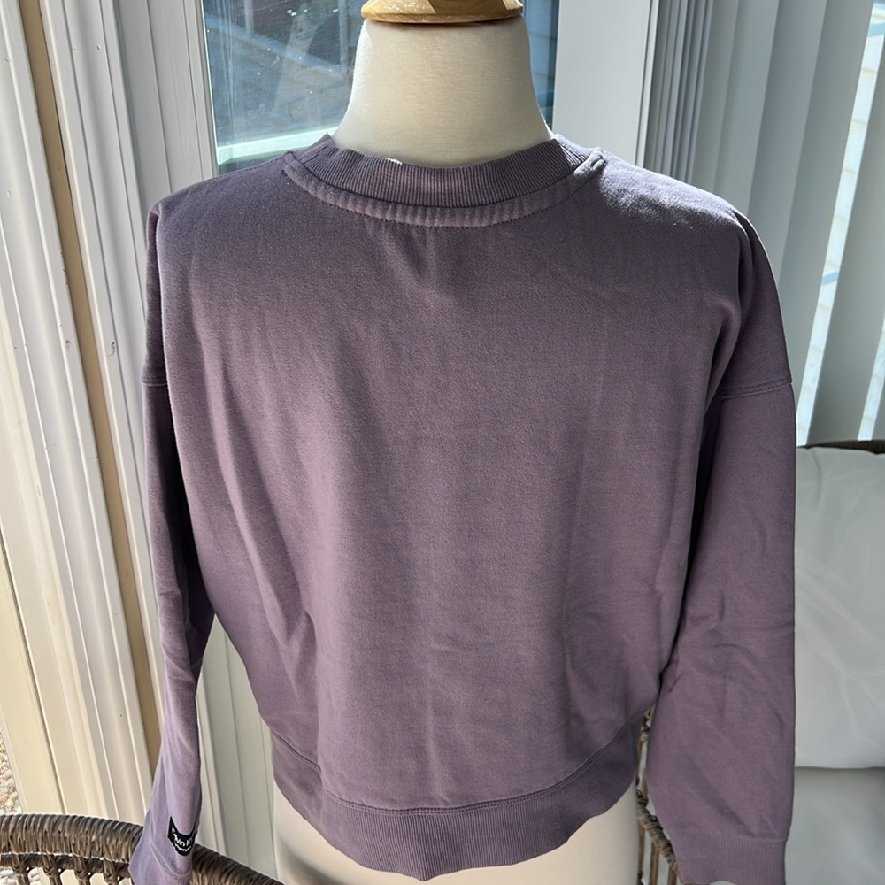 Calvin Klein sweater purple color size small - Picture 3 of 4